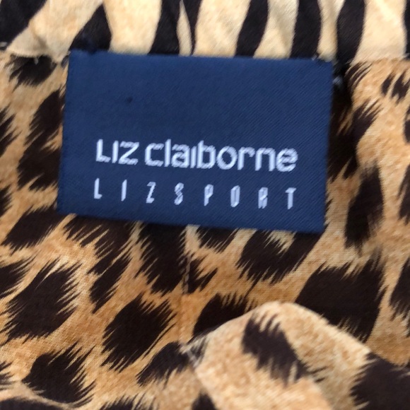 Leopard jungle print skirt with front slit. - Picture 5 of 5